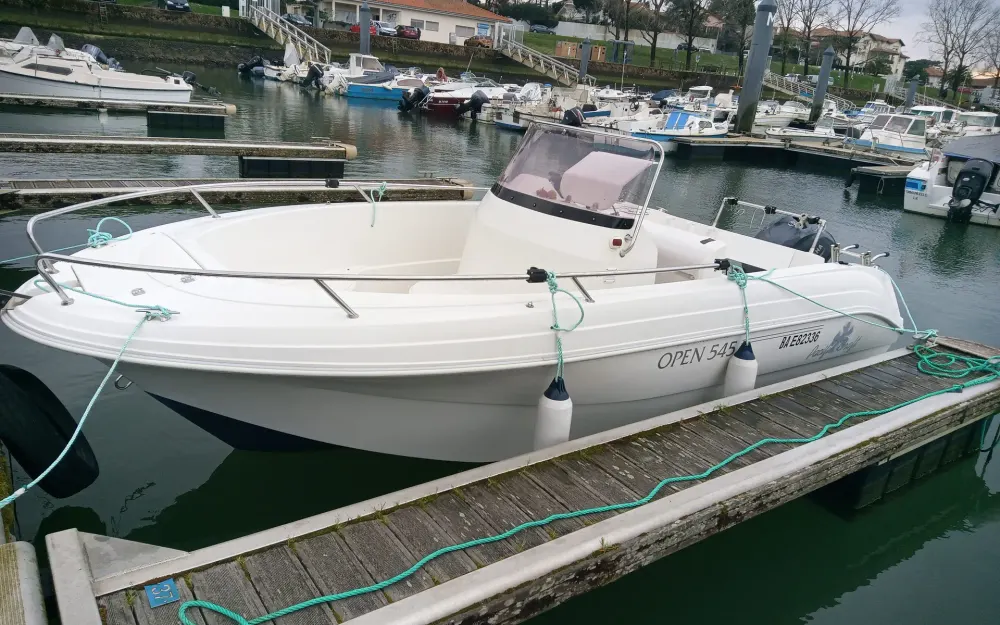 slider 8 Pacific Craft  545 Open