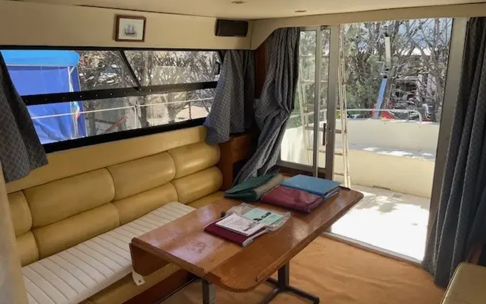 slider 6 Marine Project Princess 412 Fly
