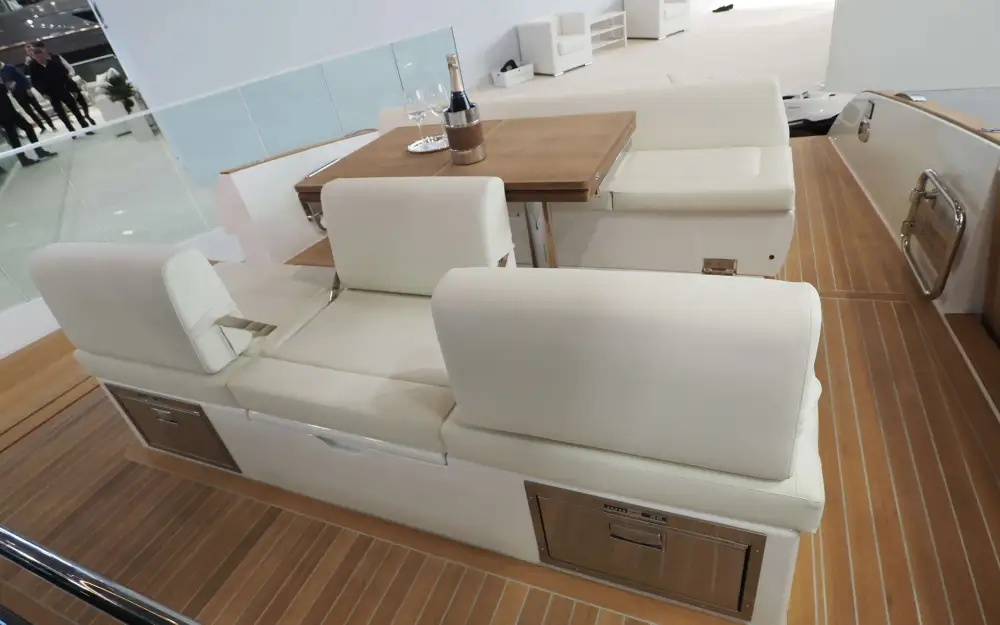 slider 14 Solaris Power SOLARIS POWER 44 OPEN
