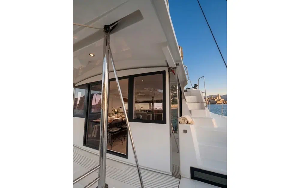 slider 2 Bali Catamarans Bali 4.2