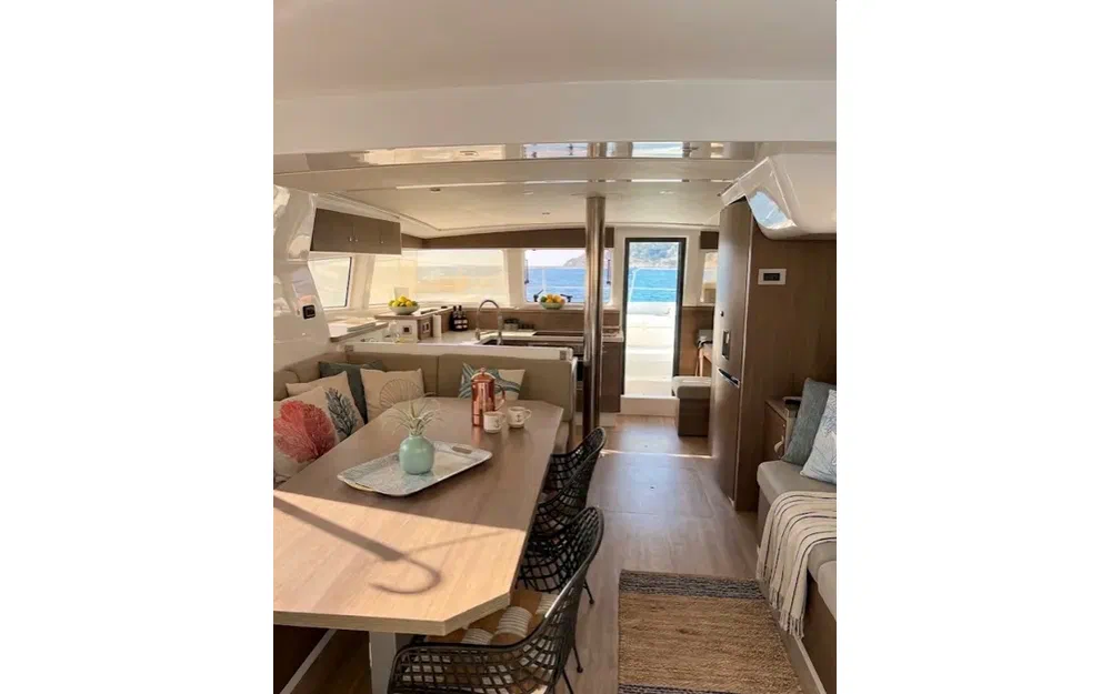 slider 3 Bali Catamarans Bali 4.2