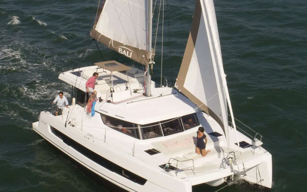 slider 0 Bali Catamarans Catspace