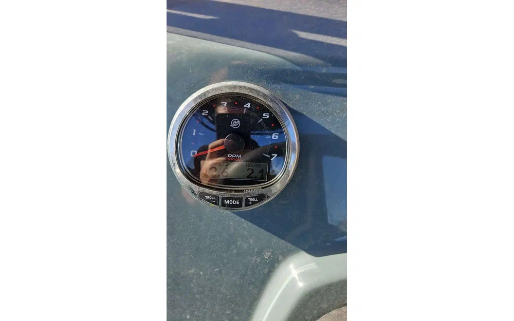 slider 2 Bombard Explorer 550