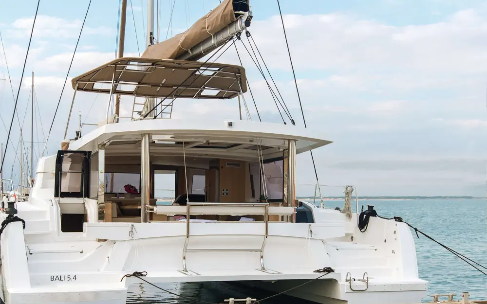 slider 23 Bali Catamarans Bali 5.4