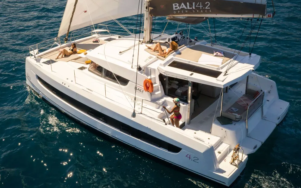 slider 2 Bali Catamarans Bali 4.2