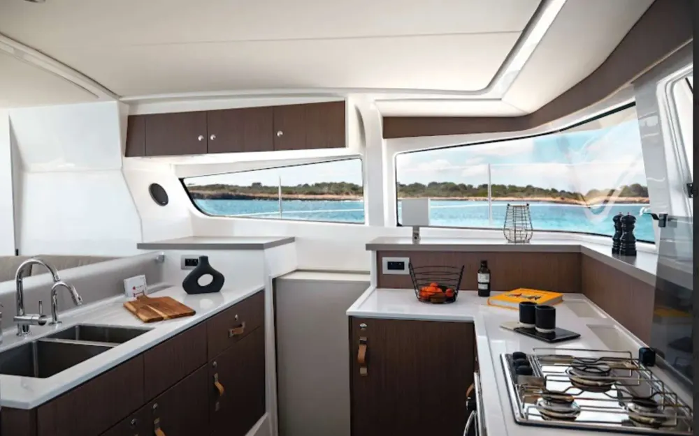 slider 3 Bali Catamarans Bali 4.2