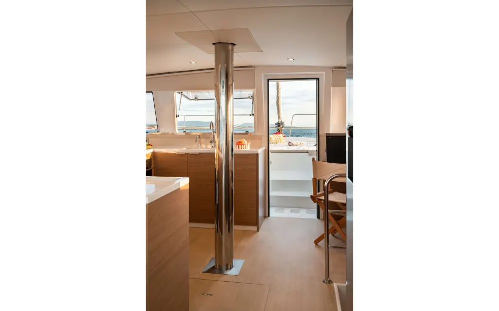 slider 8 Bali Catamarans Bali 4.4