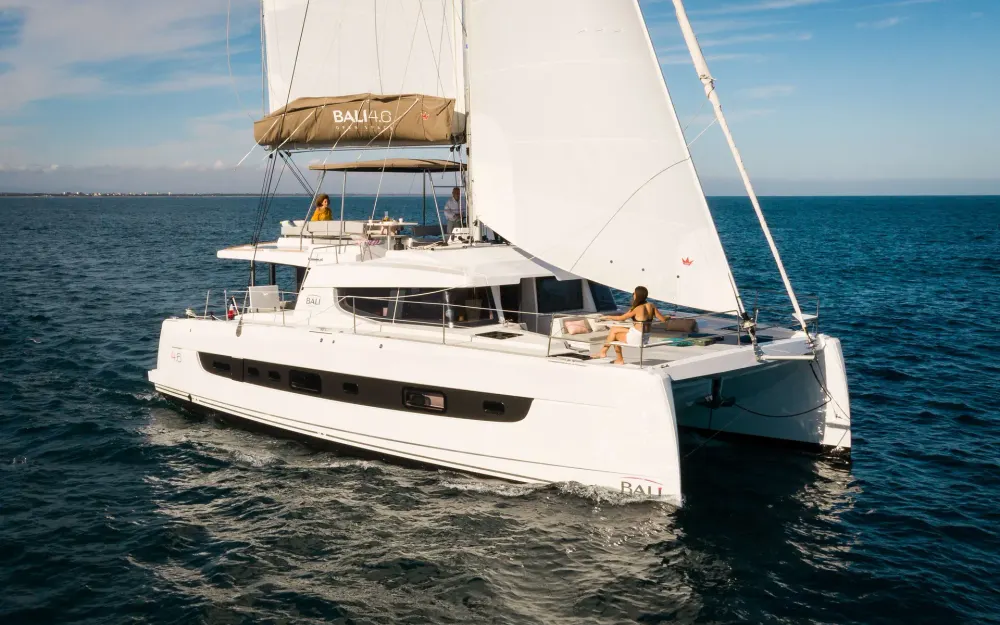 slider 2 Bali Catamarans Bali 4.6