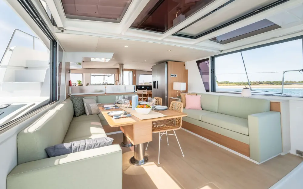 slider 3 Bali Catamarans Bali 4.6