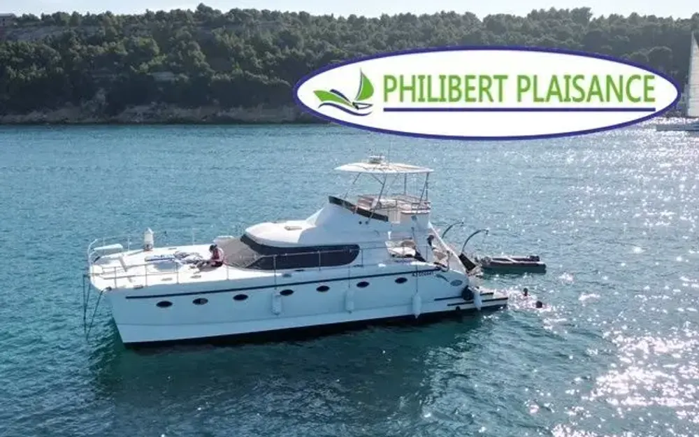 slider 0 Charter Cats Prowler 48
