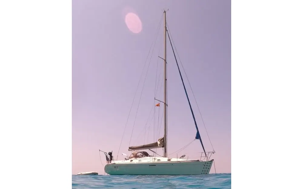 slider 2 Beneteau First 35