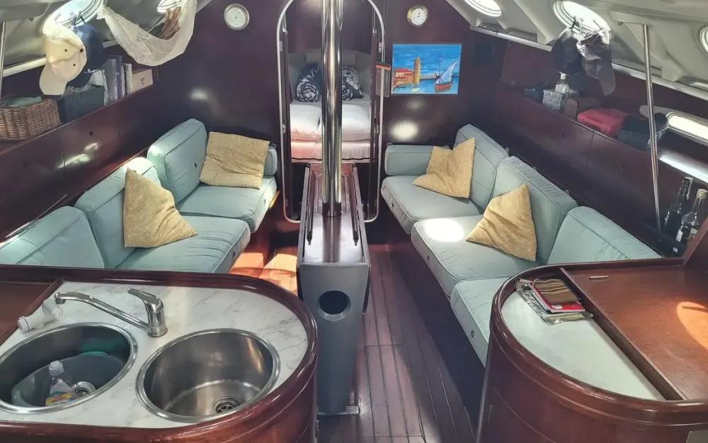 slider 6 Beneteau First 35