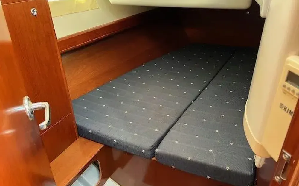 slider 18 Beneteau Oceanis 393 Clipper