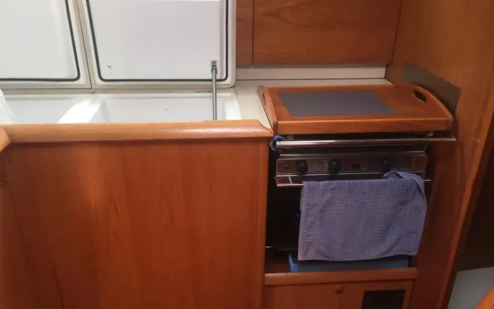 slider 15 Jeanneau Sun Odyssey 43