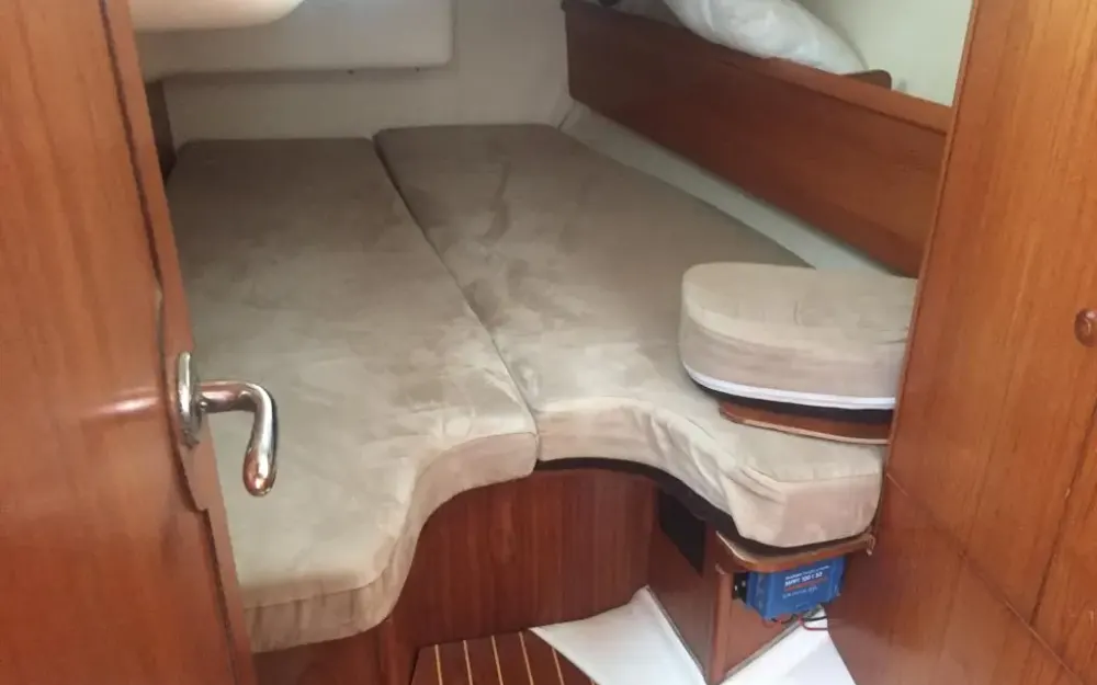 slider 22 Jeanneau Sun Odyssey 43