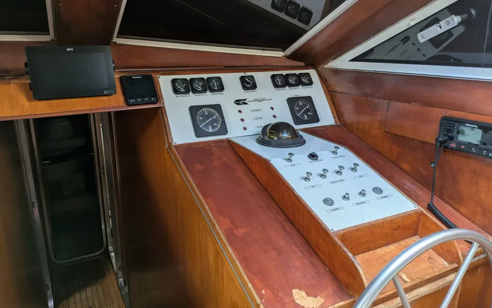 slider 9 Ferretti Altura 53