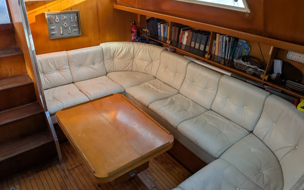 slider 10 Ferretti Altura 53