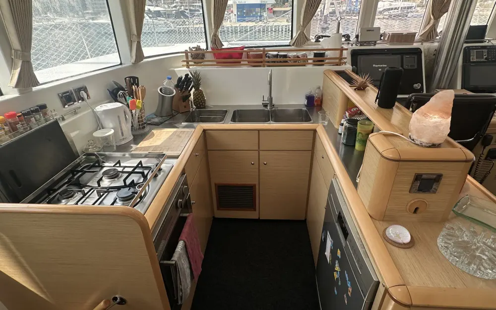 slider 33 Lagoon  500