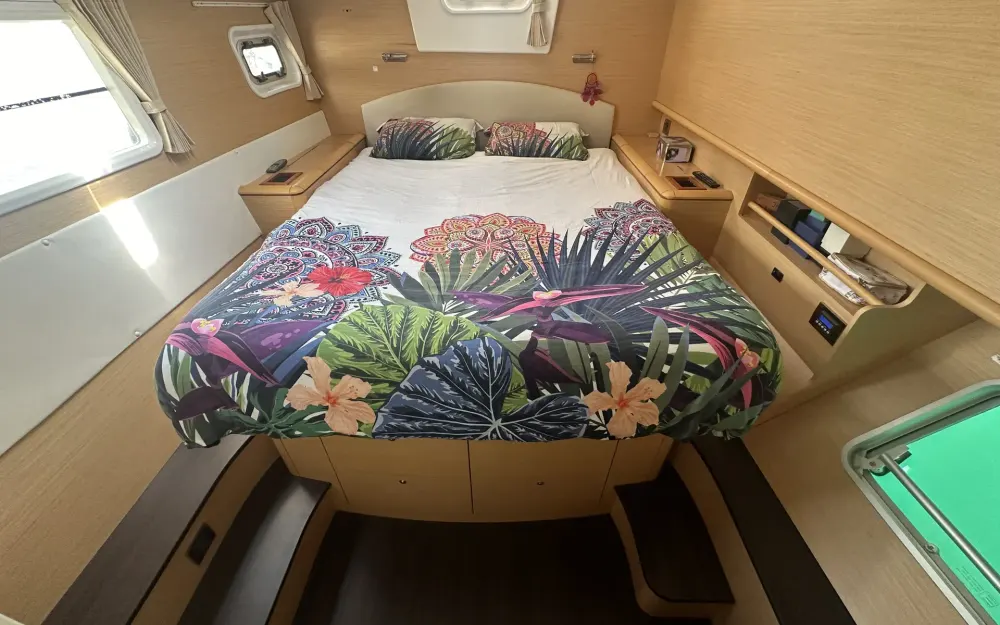slider 38 Lagoon  500