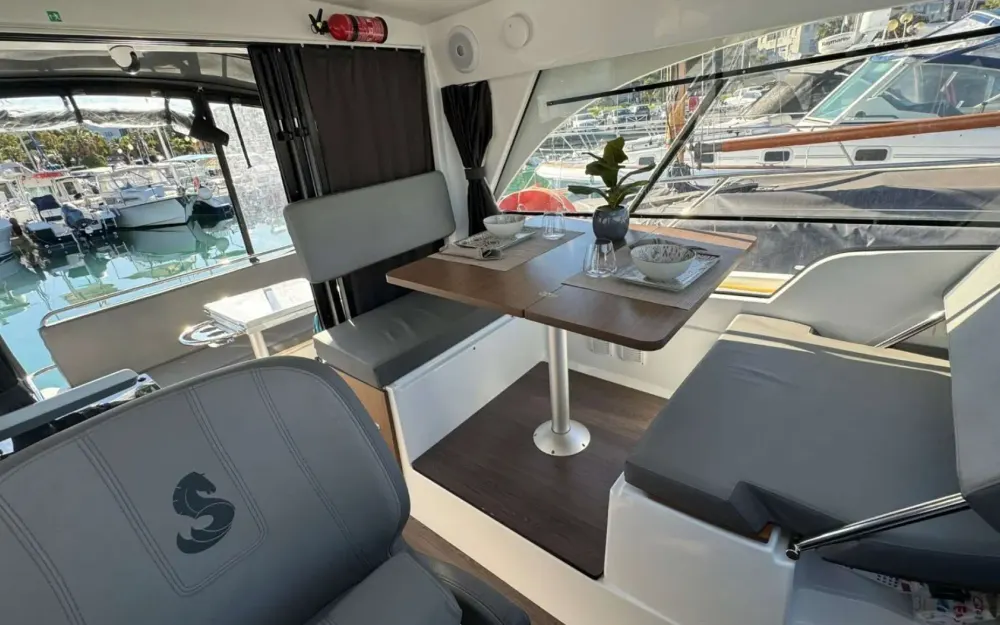 slider 7 Beneteau Antares 9 OB
