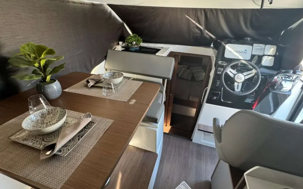 slider 2 Beneteau Antares 9 OB