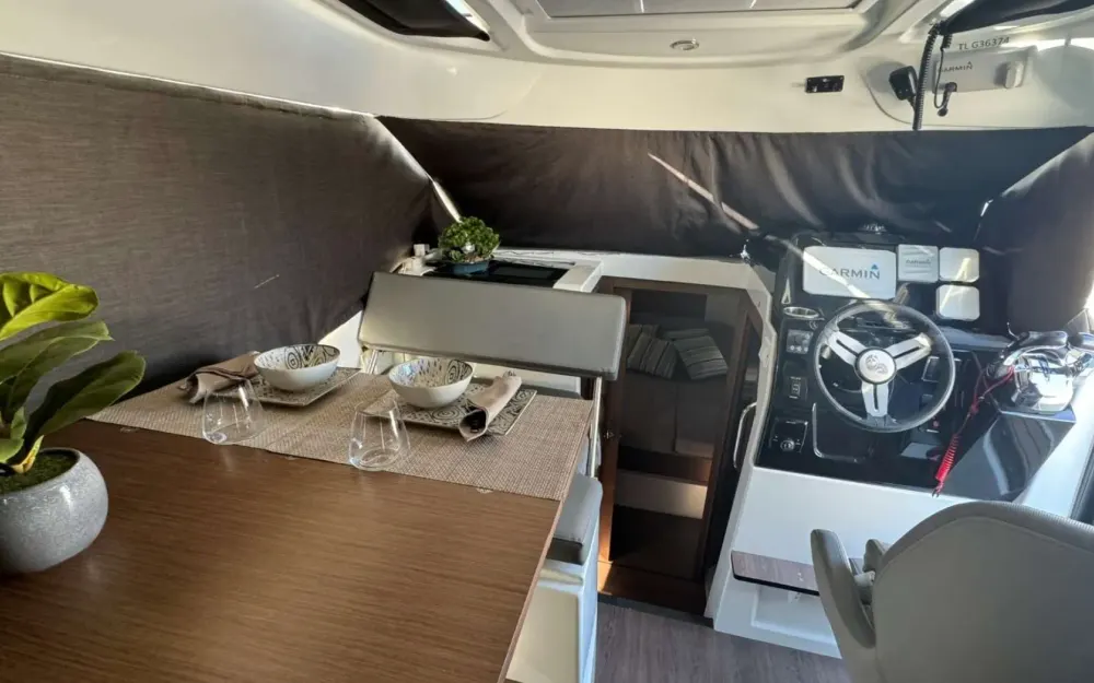 slider 1 Beneteau Antares 9 OB