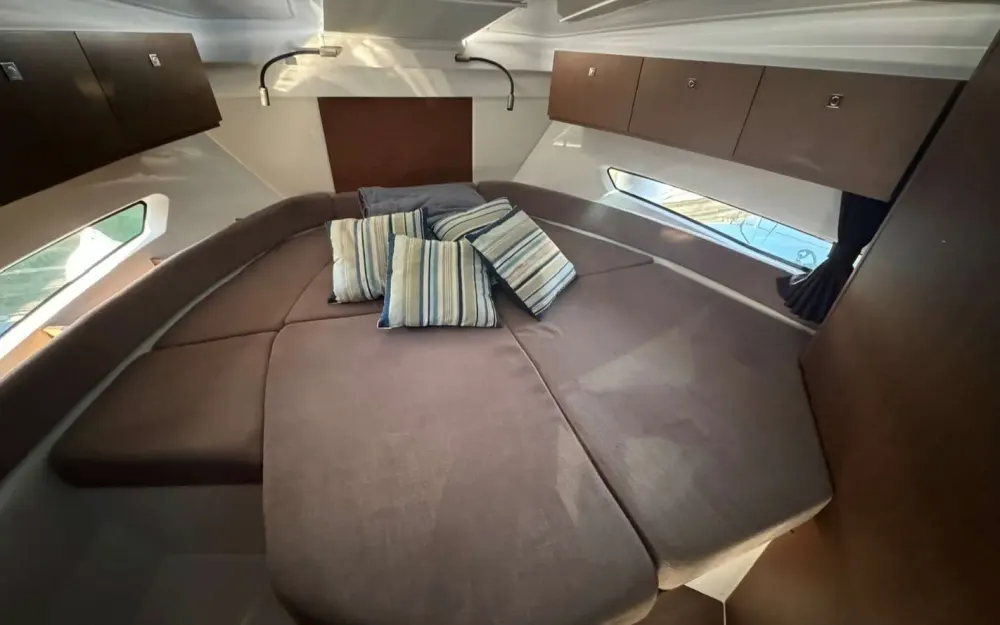 slider 11 Beneteau Antares 9 OB