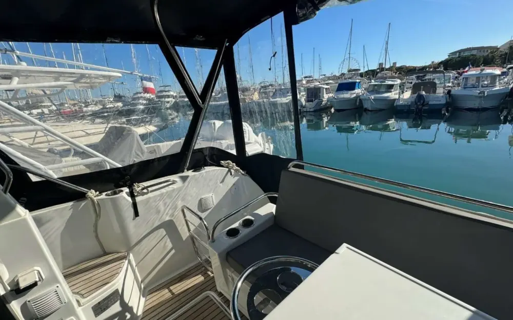 slider 16 Beneteau Antares 9 OB