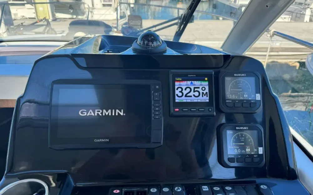 slider 10 Beneteau Antares 9 OB