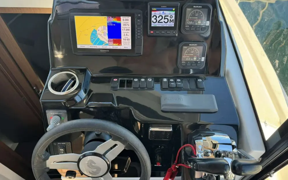 slider 9 Beneteau Antares 9 OB