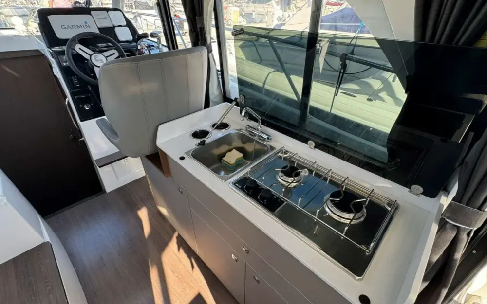 slider 4 Beneteau Antares 9 OB