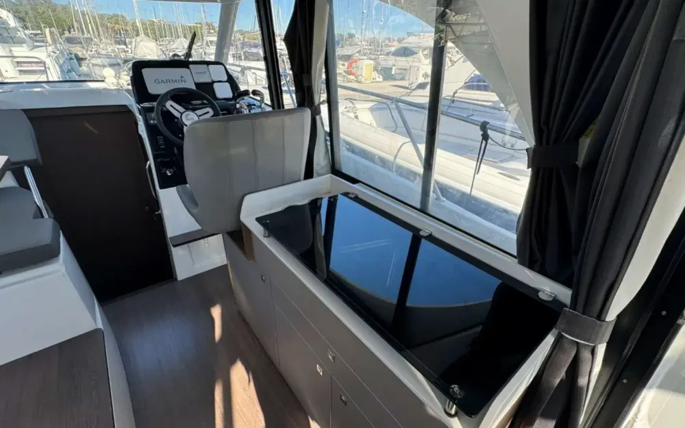 slider 5 Beneteau Antares 9 OB