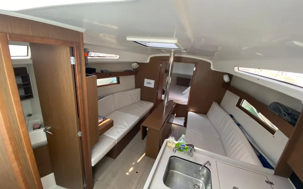 slider 19 Beneteau Oceanis 34.1