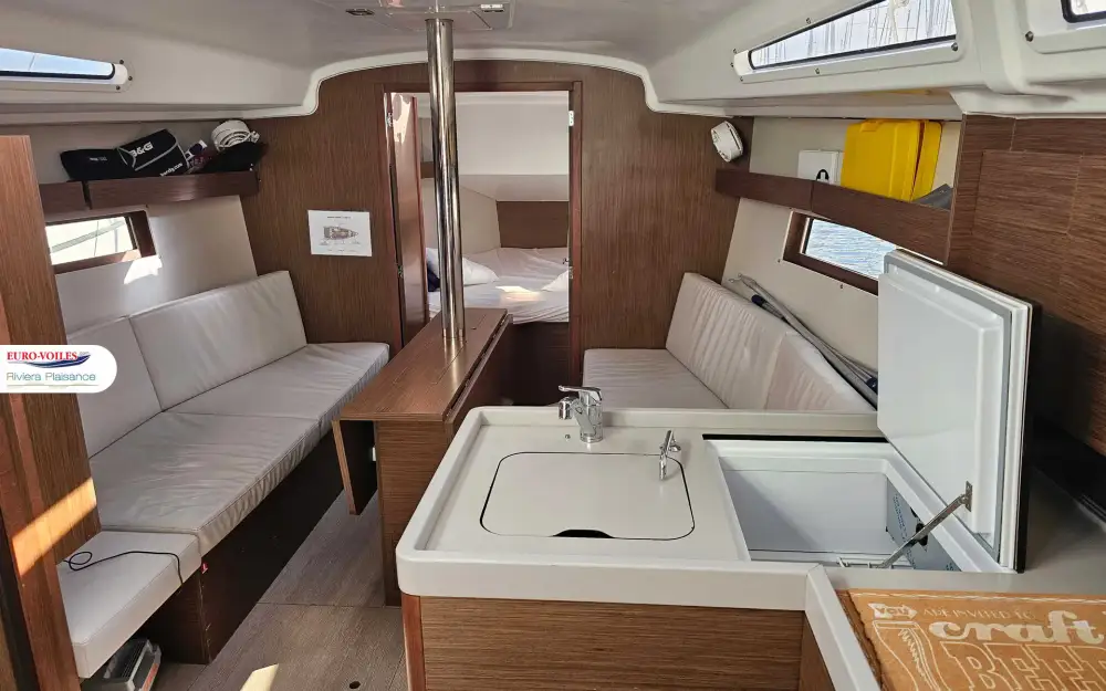 slider 5 Beneteau Oceanis 34.1