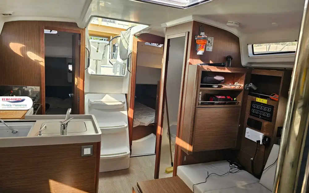 slider 7 Beneteau Oceanis 34.1