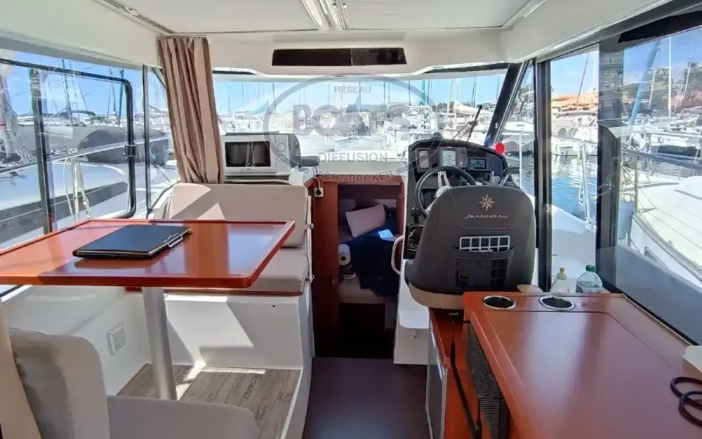 slider 4 Jeanneau Merry Fisher 895