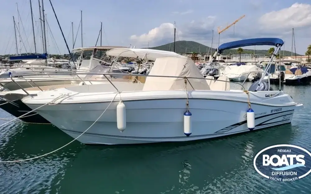 slider 0 Jeanneau Cap Camarat 7.5 CC Serie 2