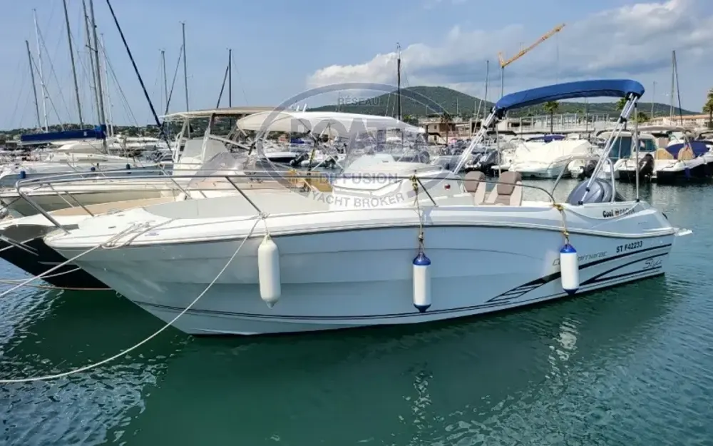 slider 1 Jeanneau Cap Camarat 7.5 CC Serie 2