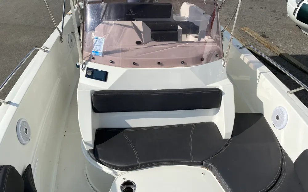 slider 3 Pacific Craft  670 Open