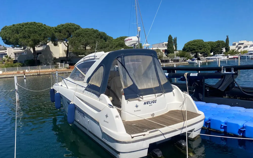 slider 9 Jeanneau Prestige 30 S