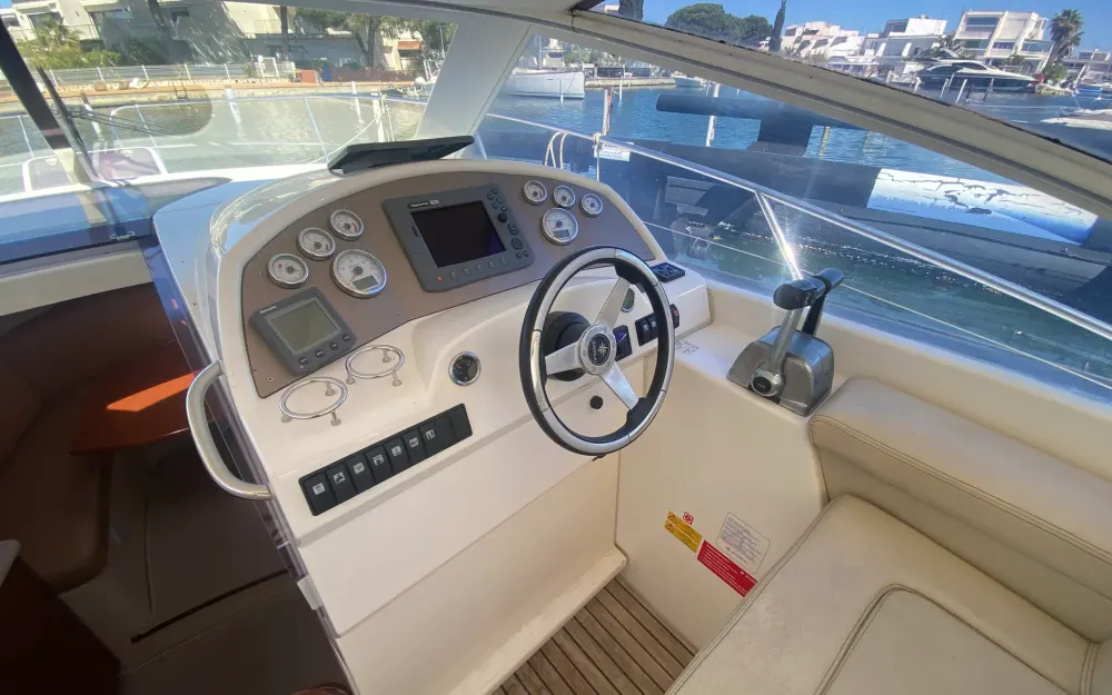 slider 2 Jeanneau Prestige 30 S