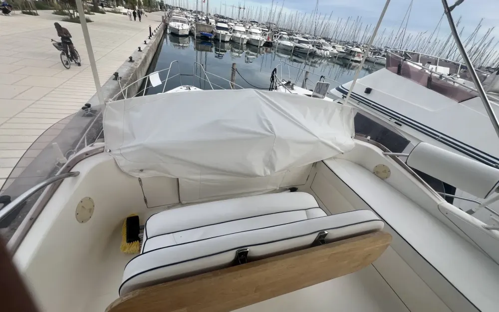 slider 4 Sealine Statesman 450