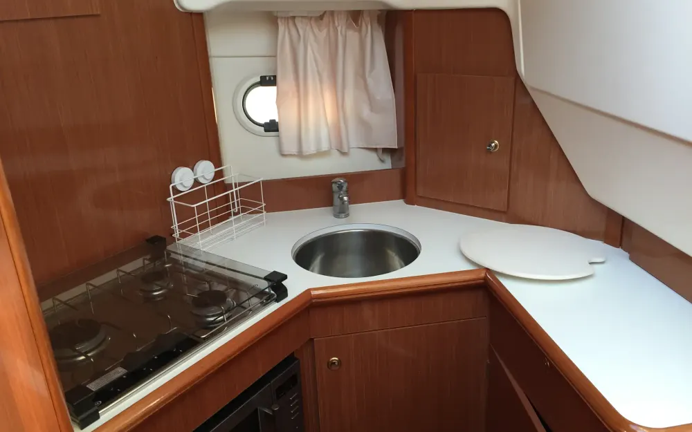slider 9 Jeanneau Prestige 32 Fly