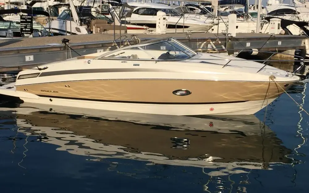 slider 0 Bayliner  742 Cuddy
