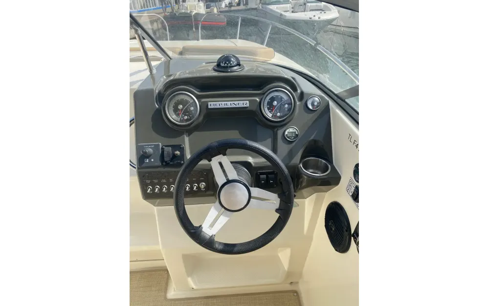 slider 6 Bayliner  742 Cuddy