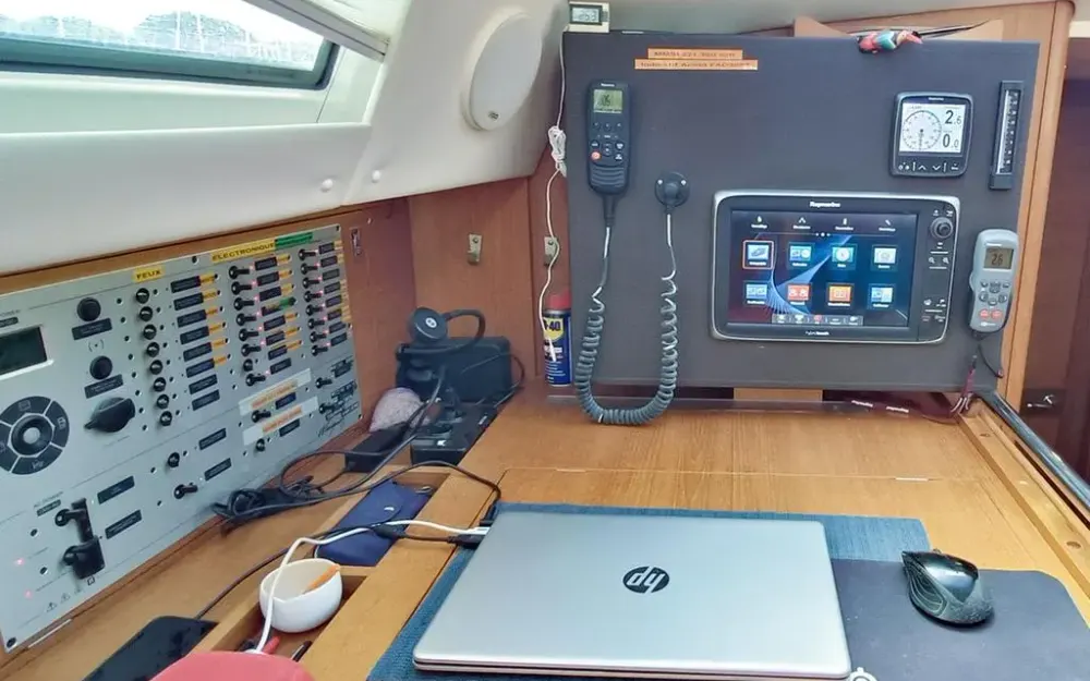 slider 16 Wauquiez Pilot Saloon 47
