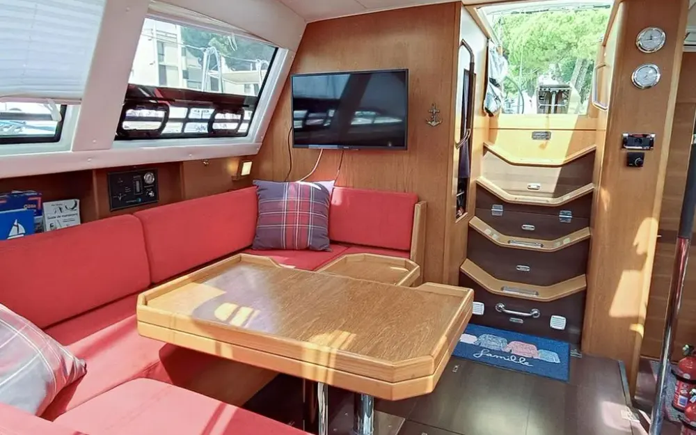 slider 17 Wauquiez Pilot Saloon 47