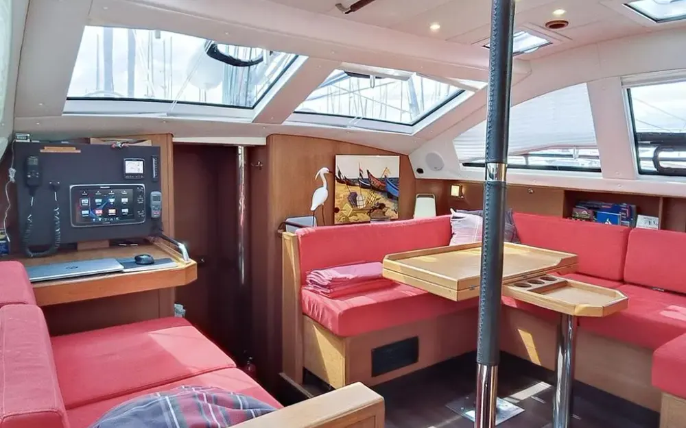 slider 19 Wauquiez Pilot Saloon 47