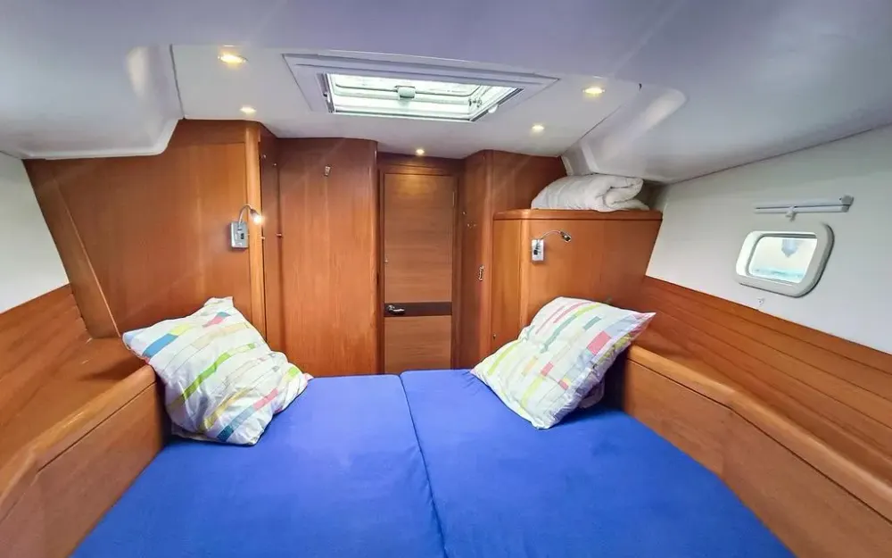 slider 27 Wauquiez Pilot Saloon 47