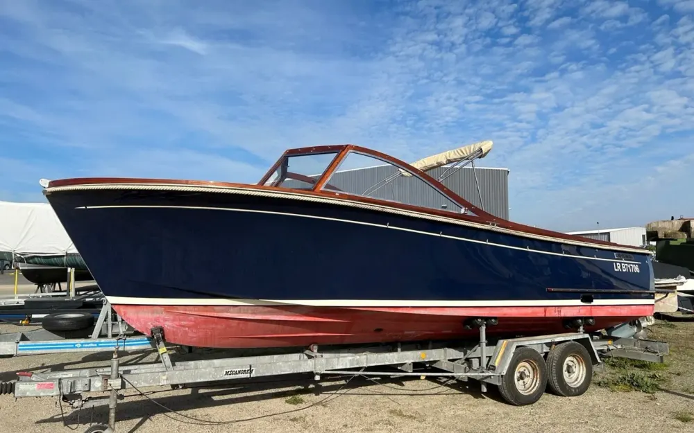 slider 10 Tofinou Lady Scarlett